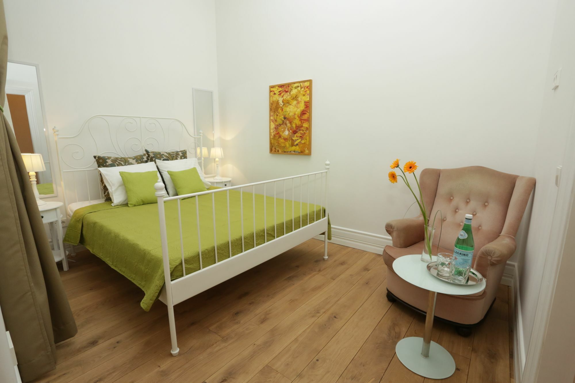 Emilie'S Apartment Riga Esterno foto